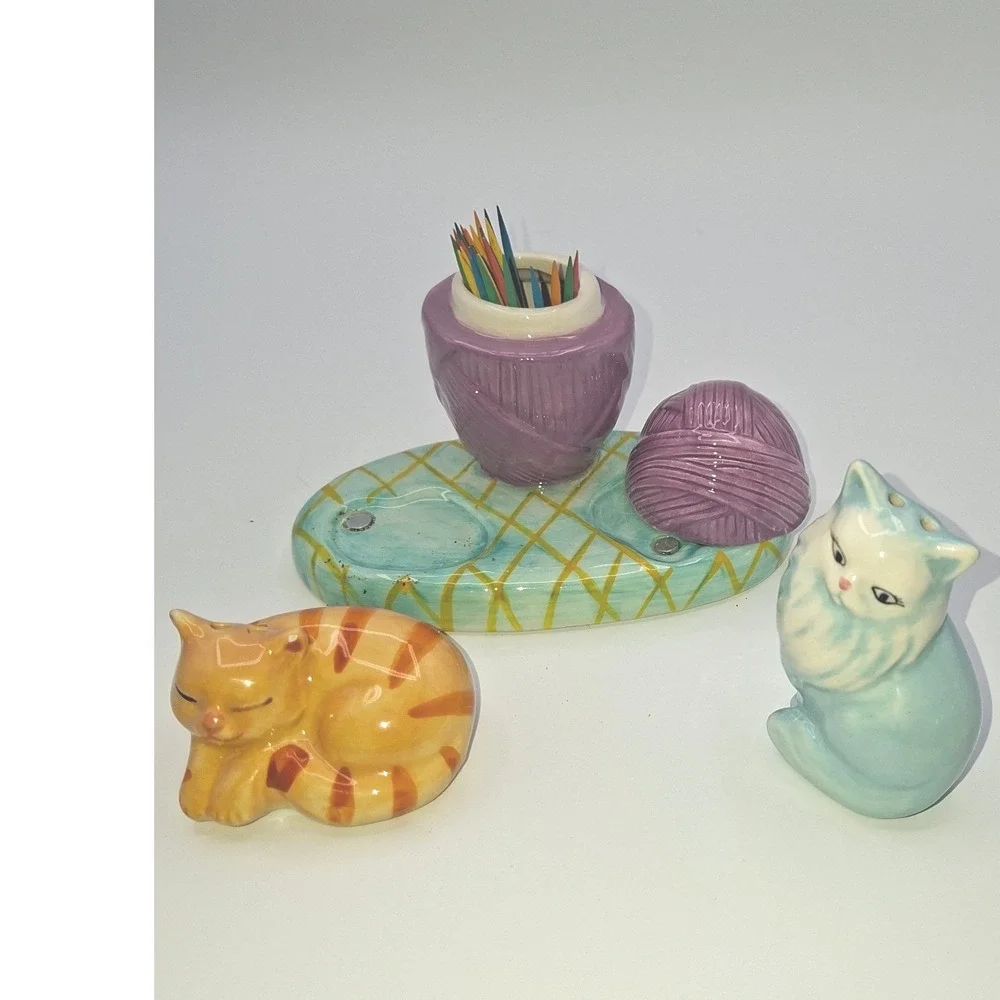 Vintage Style Ceramic Cat Salt and Pepper Shakers with Yarn Toothpick Holder Set